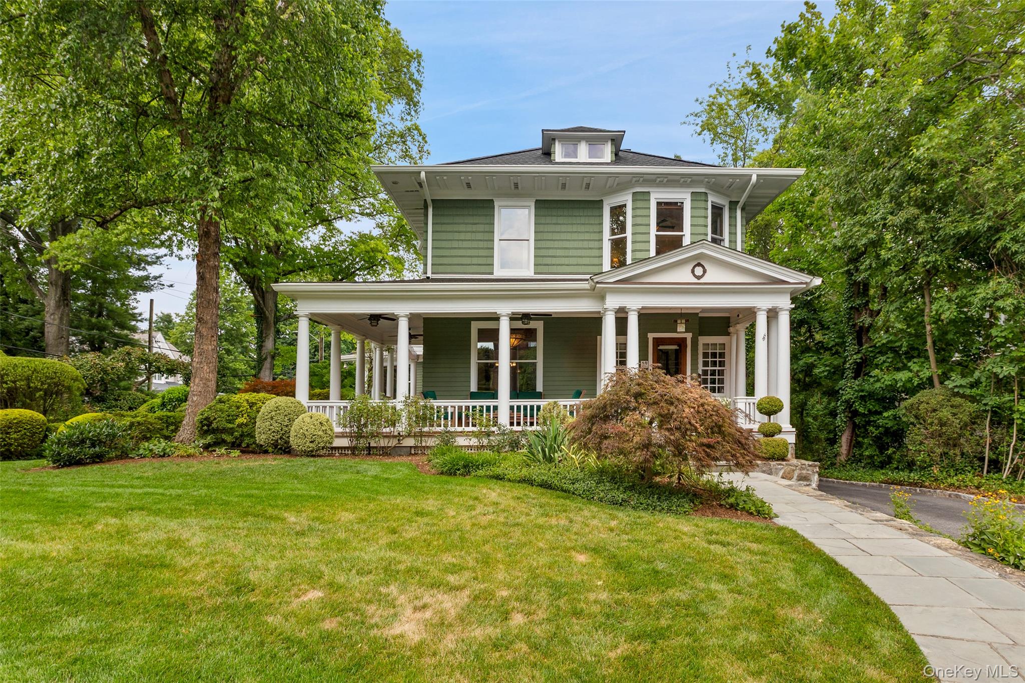 32 Lynden Street Property Photo 1