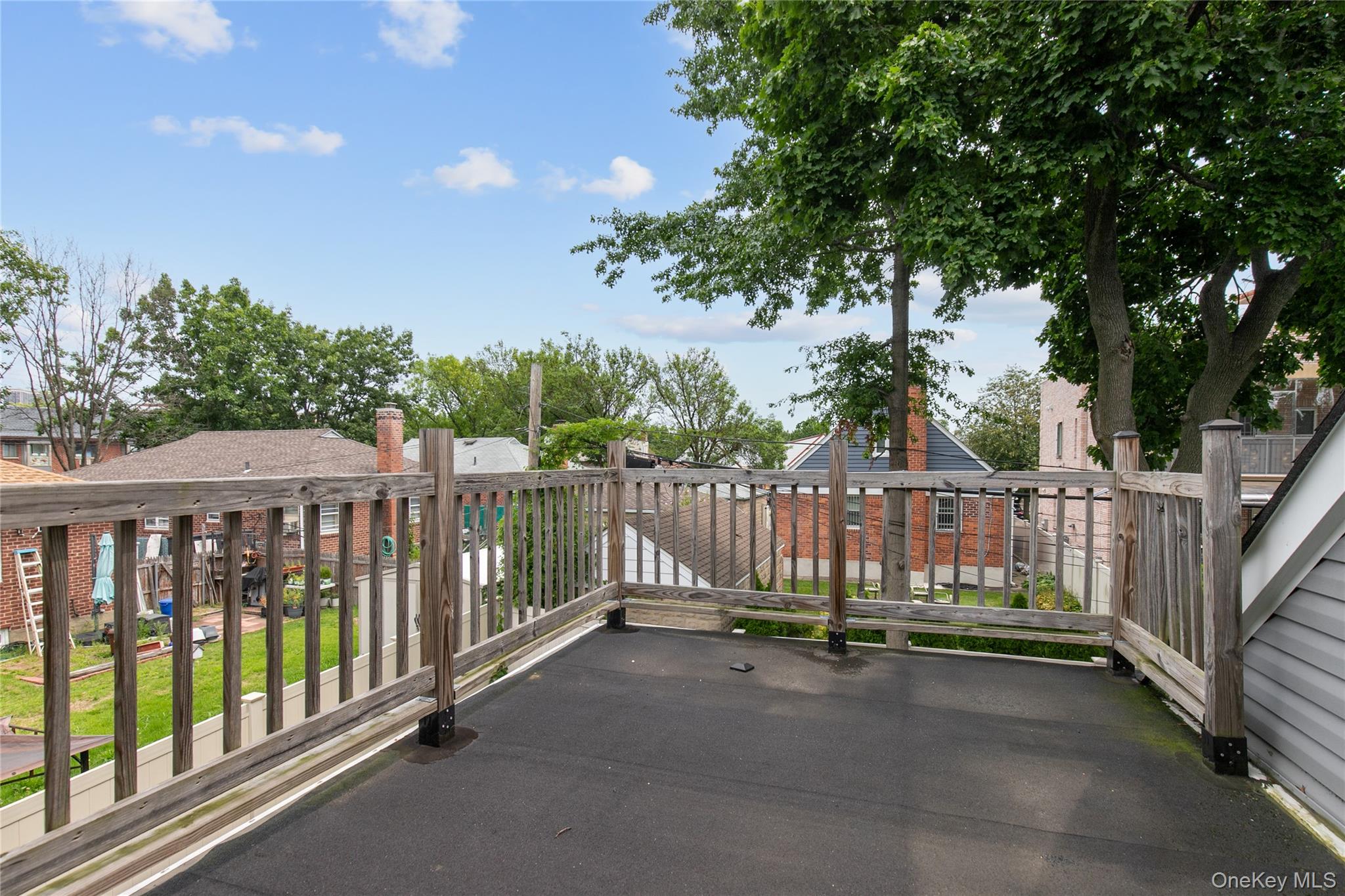 8015 Little Neck Parkway Property Photo 11