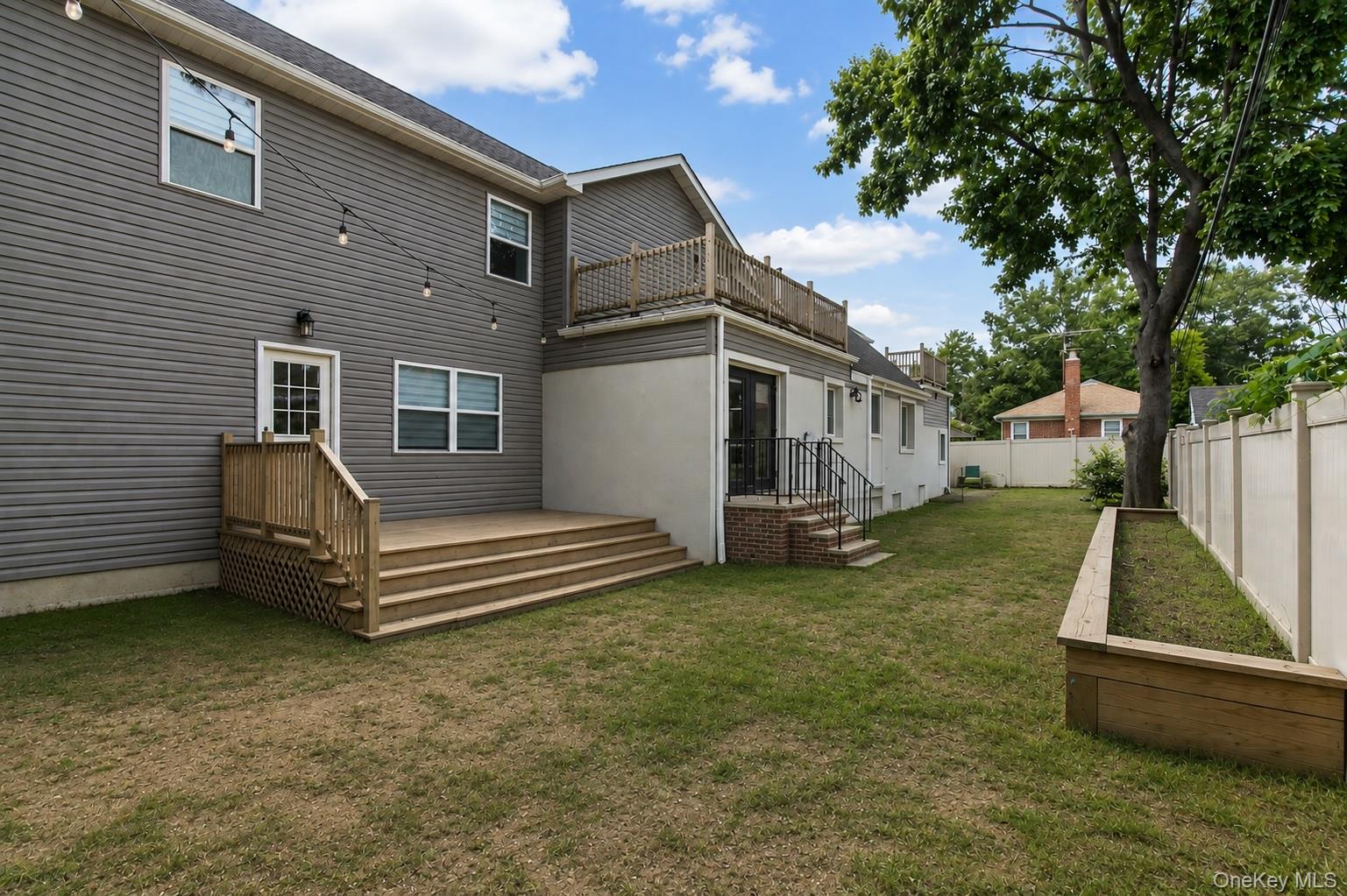 8015 Little Neck Parkway Property Photo 14