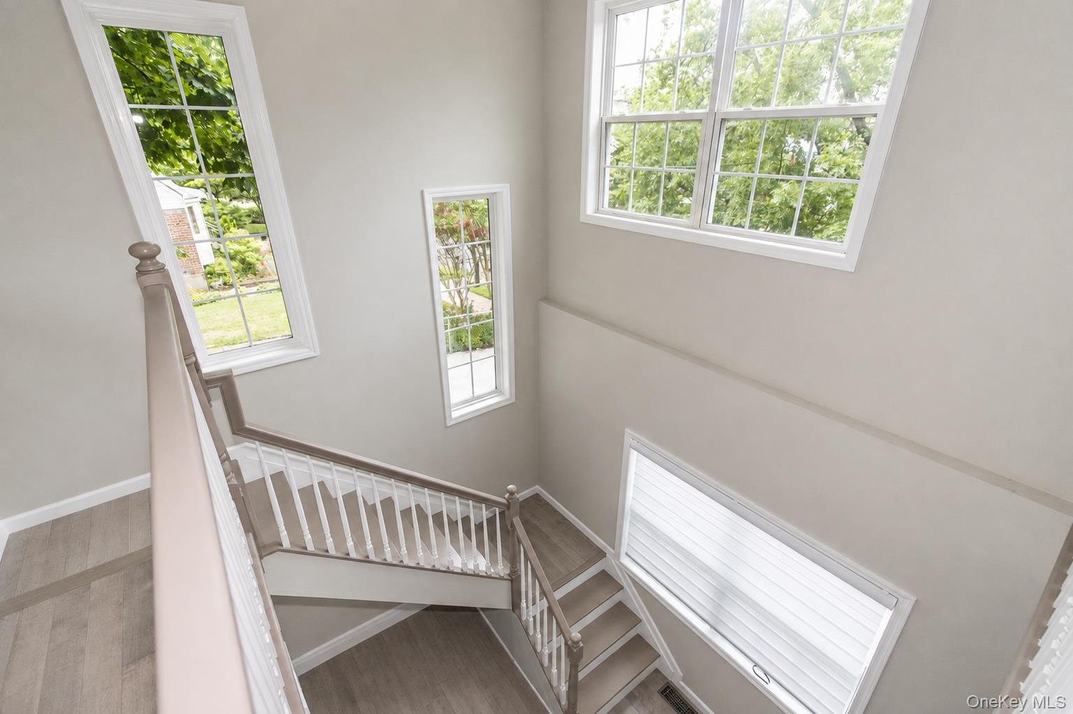8015 Little Neck Parkway Property Photo 22