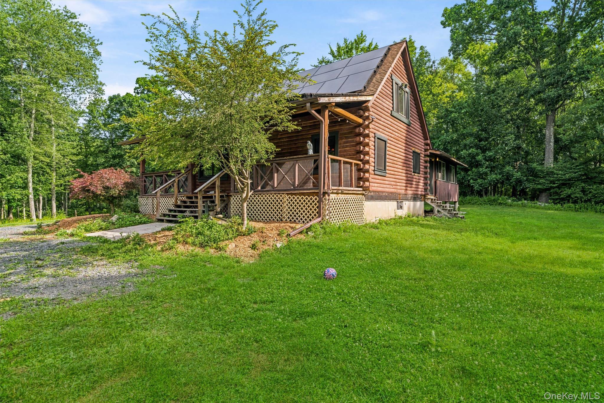 126 Lincolndale Property Photo 3