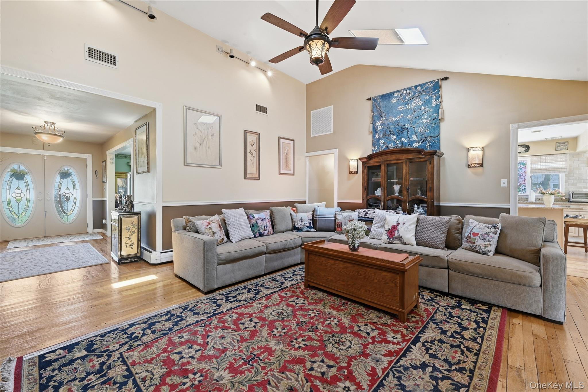 8 Penn Drive Property Photo 5