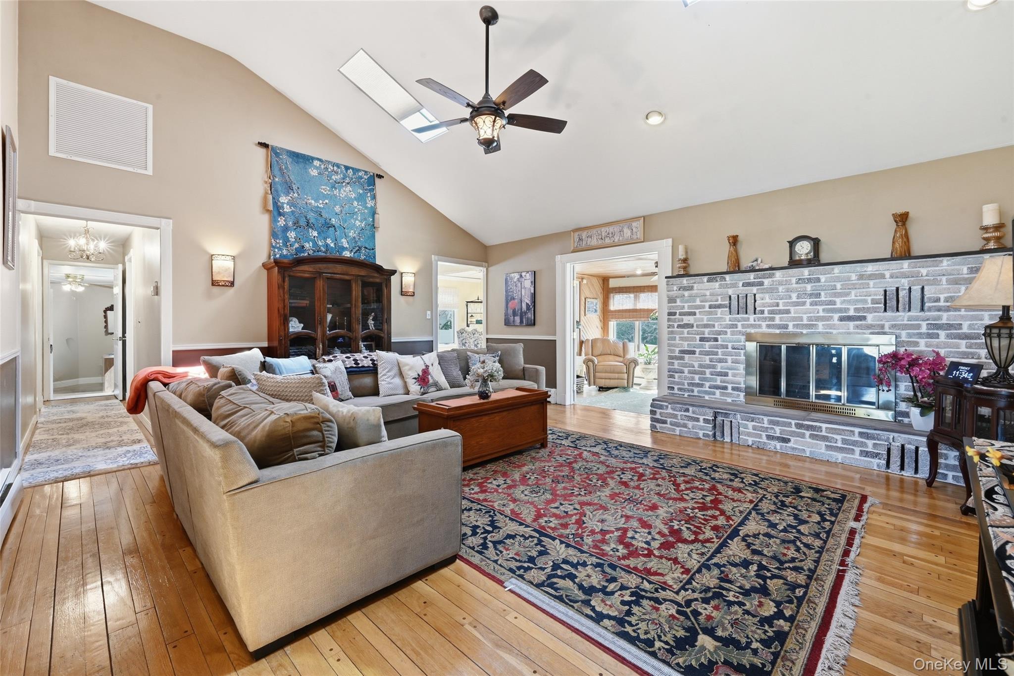 8 Penn Drive Property Photo 6
