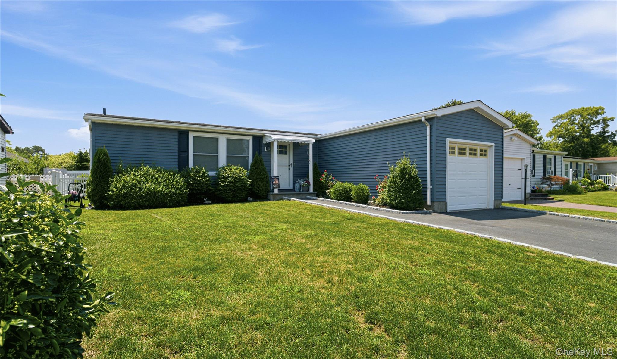 35 Village Circle Property Photo 2