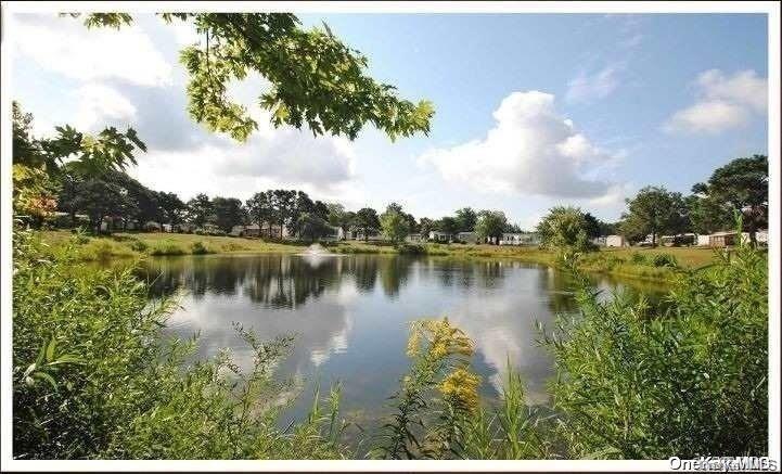 35 Village Circle Property Photo 21