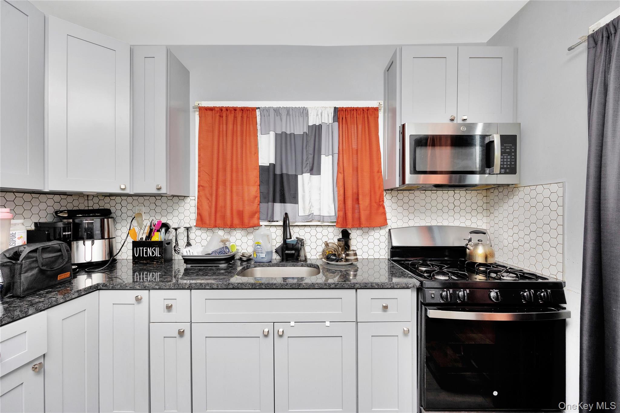 626 Merrick Road Property Photo 15