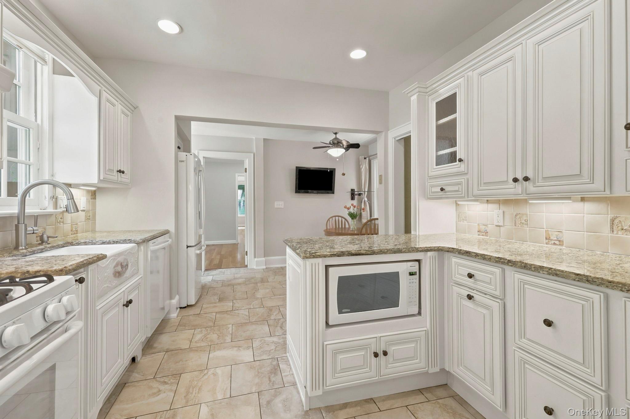 44 Beach Road Property Photo 8
