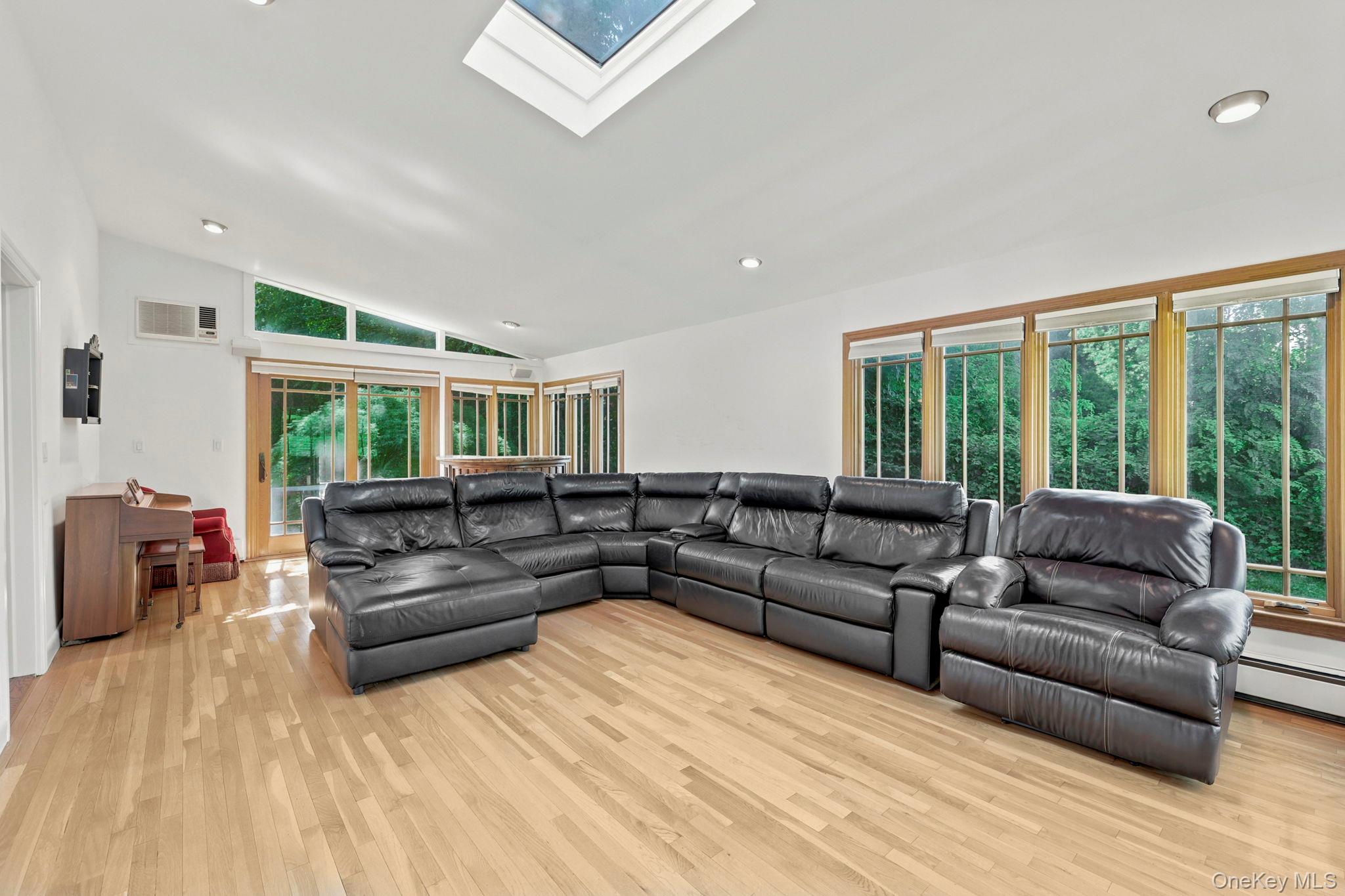 44 Beach Road Property Photo 21