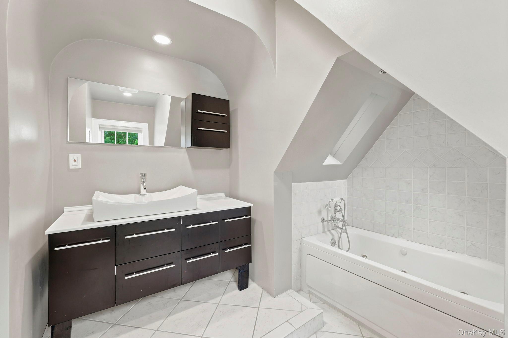 44 Beach Road Property Photo 29