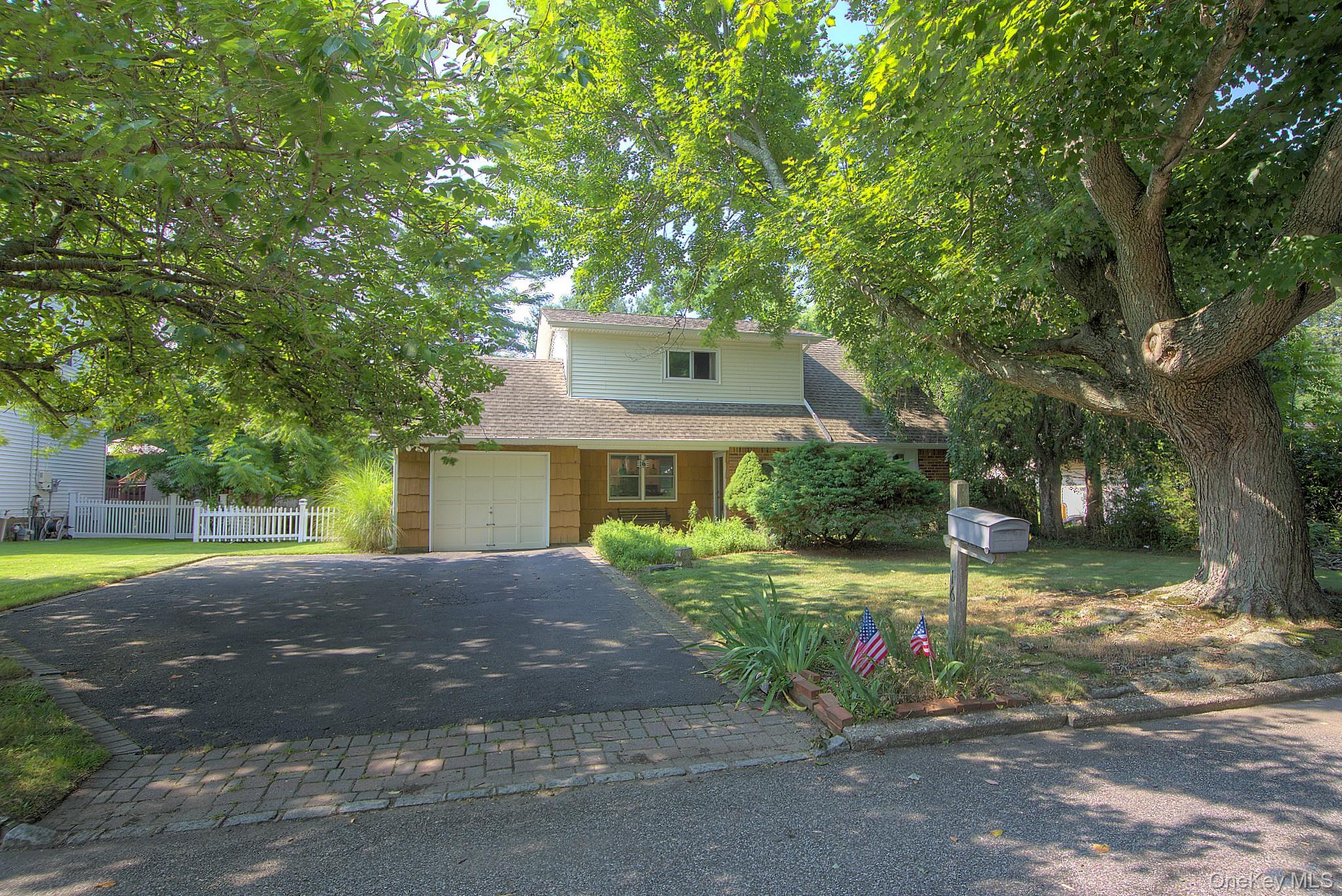 16 Brightview Drive Property Photo 1