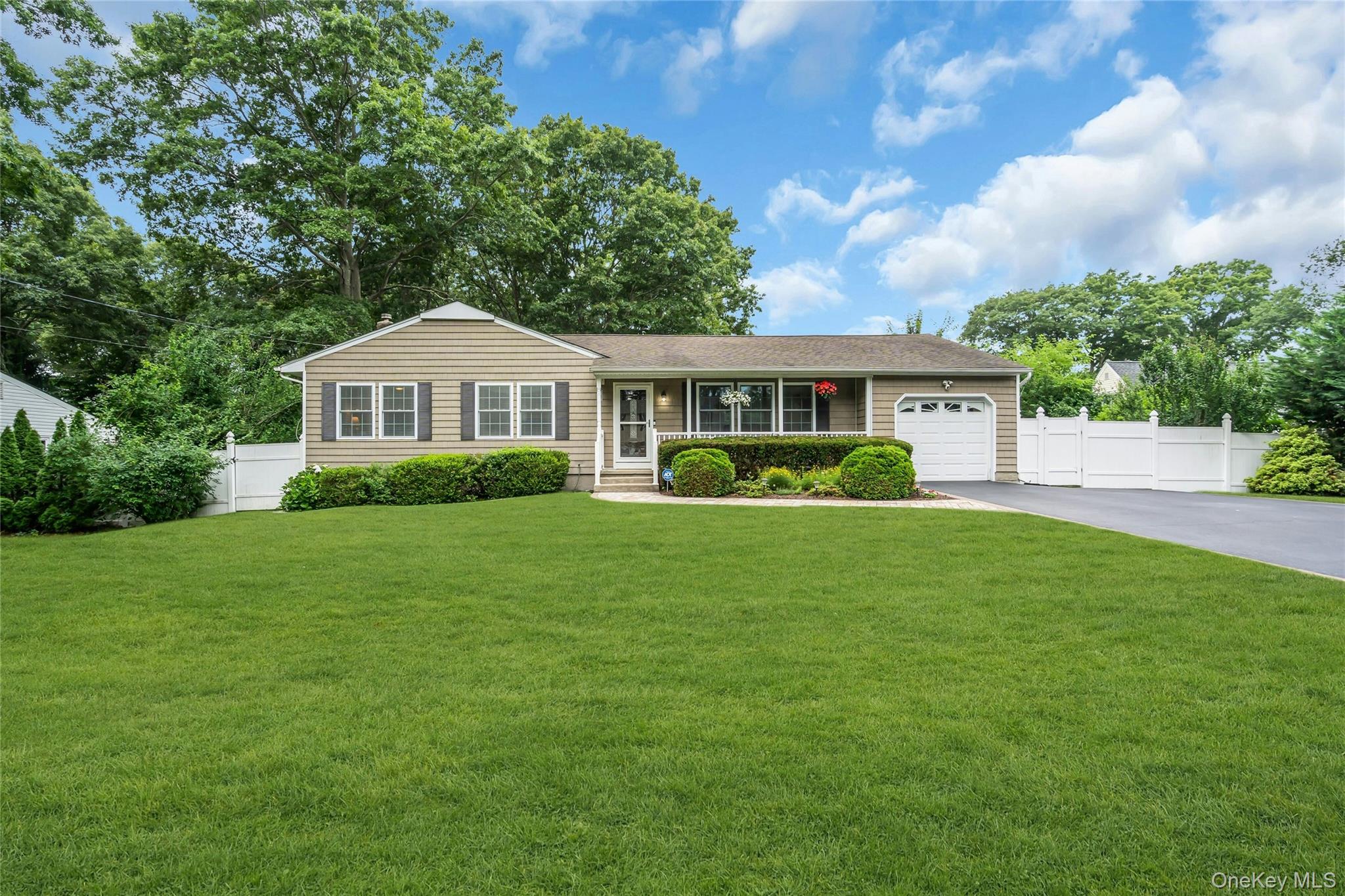 84 Juniper Avenue Property Photo 1