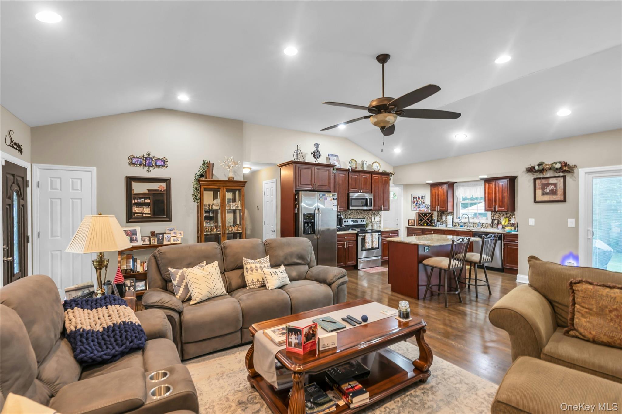 84 Juniper Avenue Property Photo 4