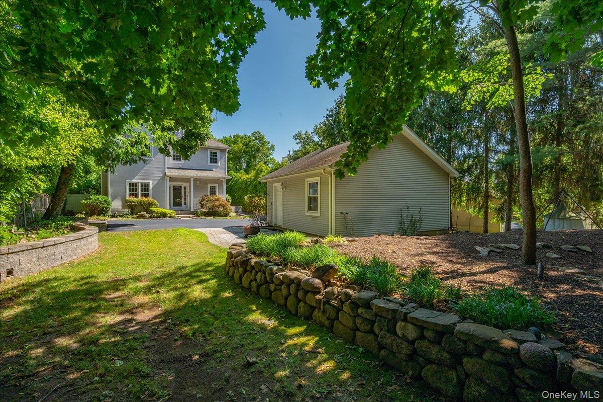 76 Smith Avenue Property Photo 4