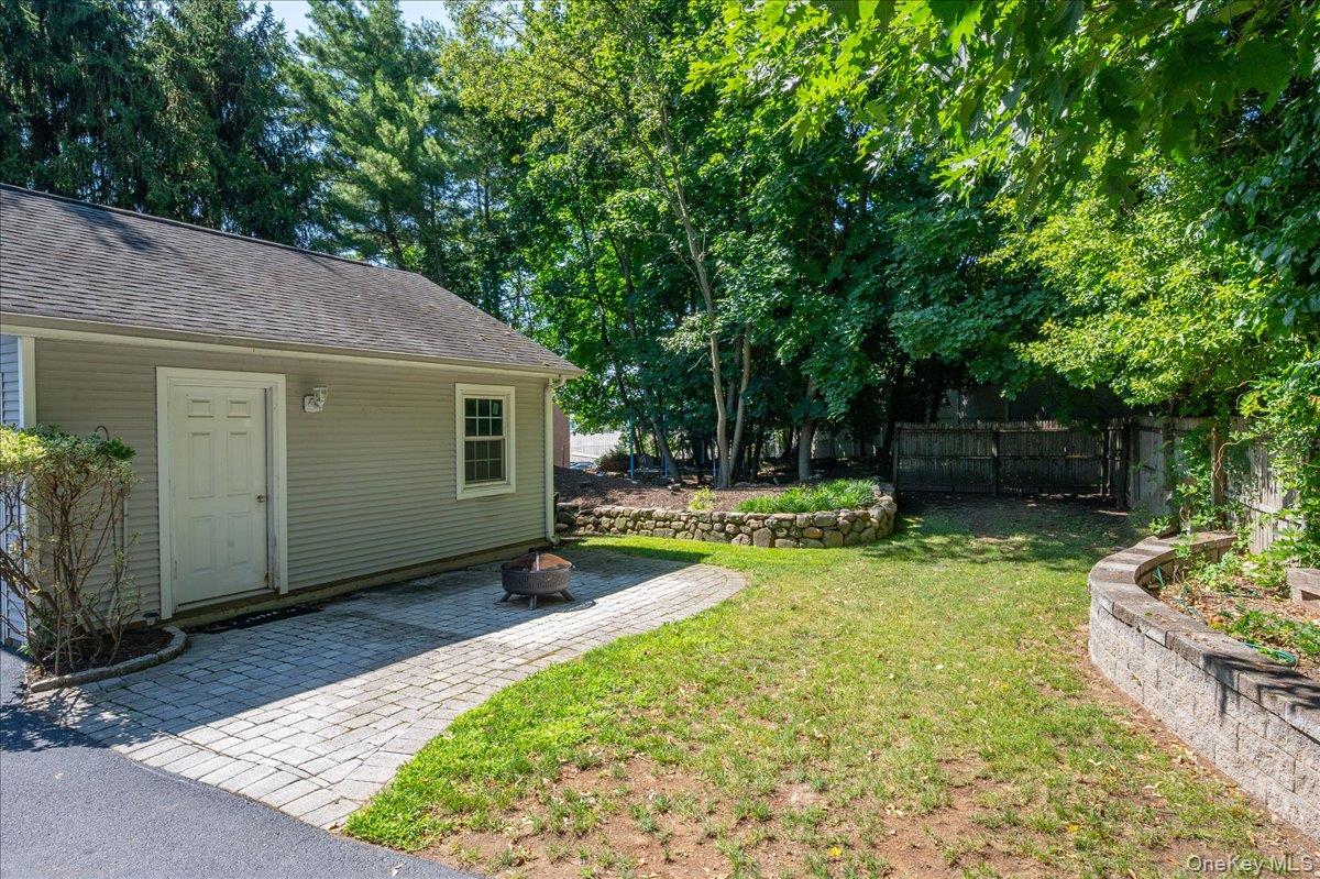 76 Smith Avenue Property Photo 9