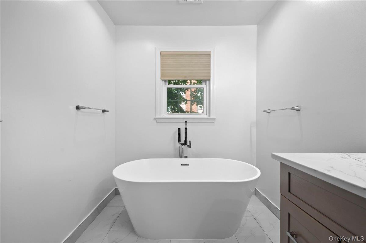 76 Smith Avenue Property Photo 31