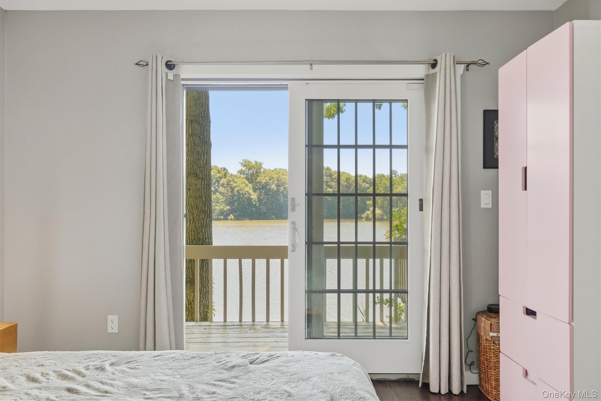 101 Westchester Avenue Property Photo 25