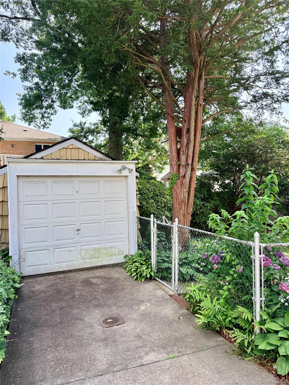 4112 Glenwood Street Property Photo 23