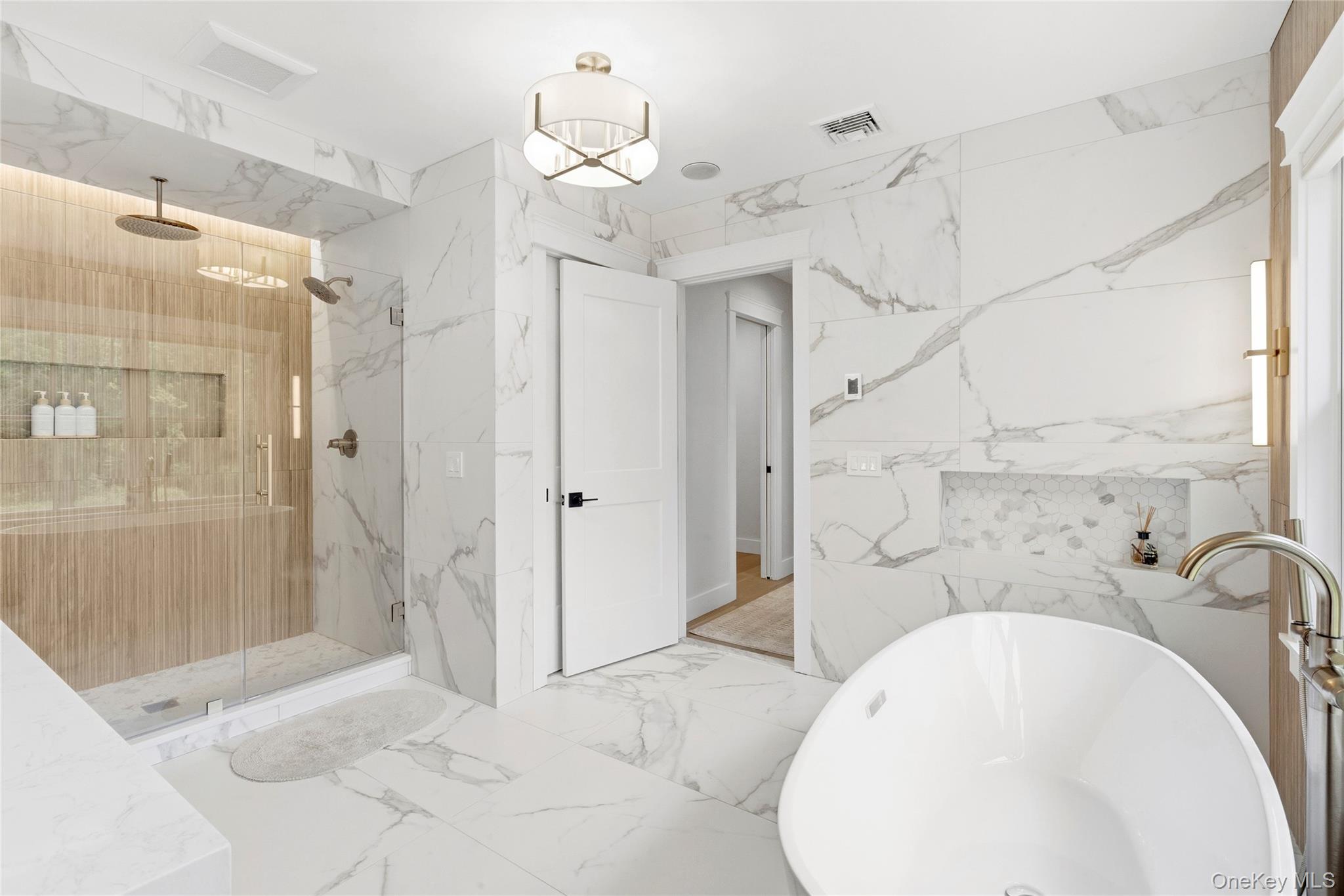 1022817 Property Photo 24