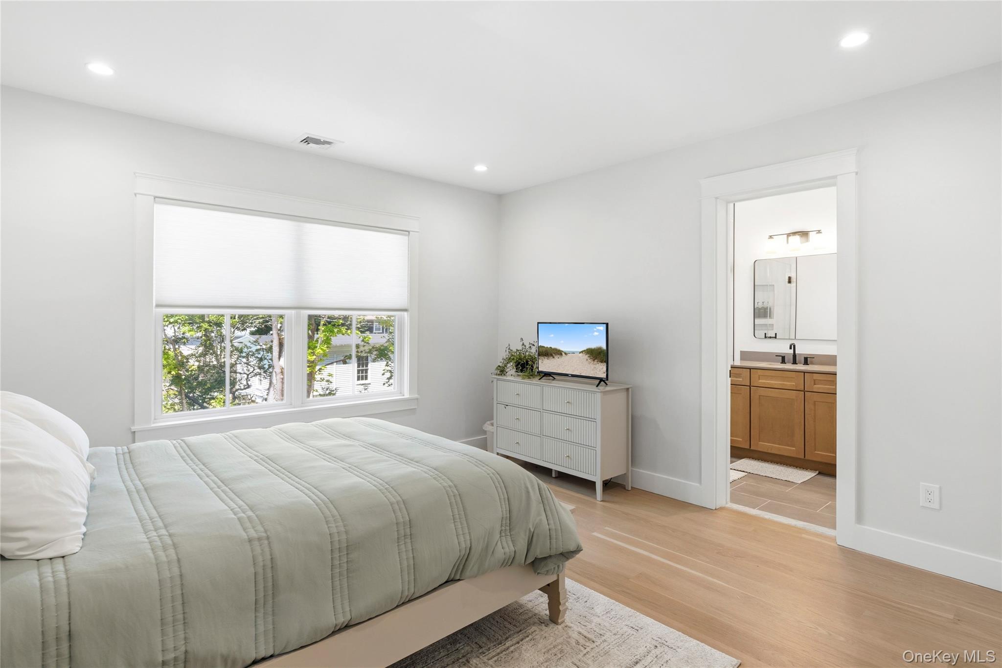 1022817 Property Photo 30