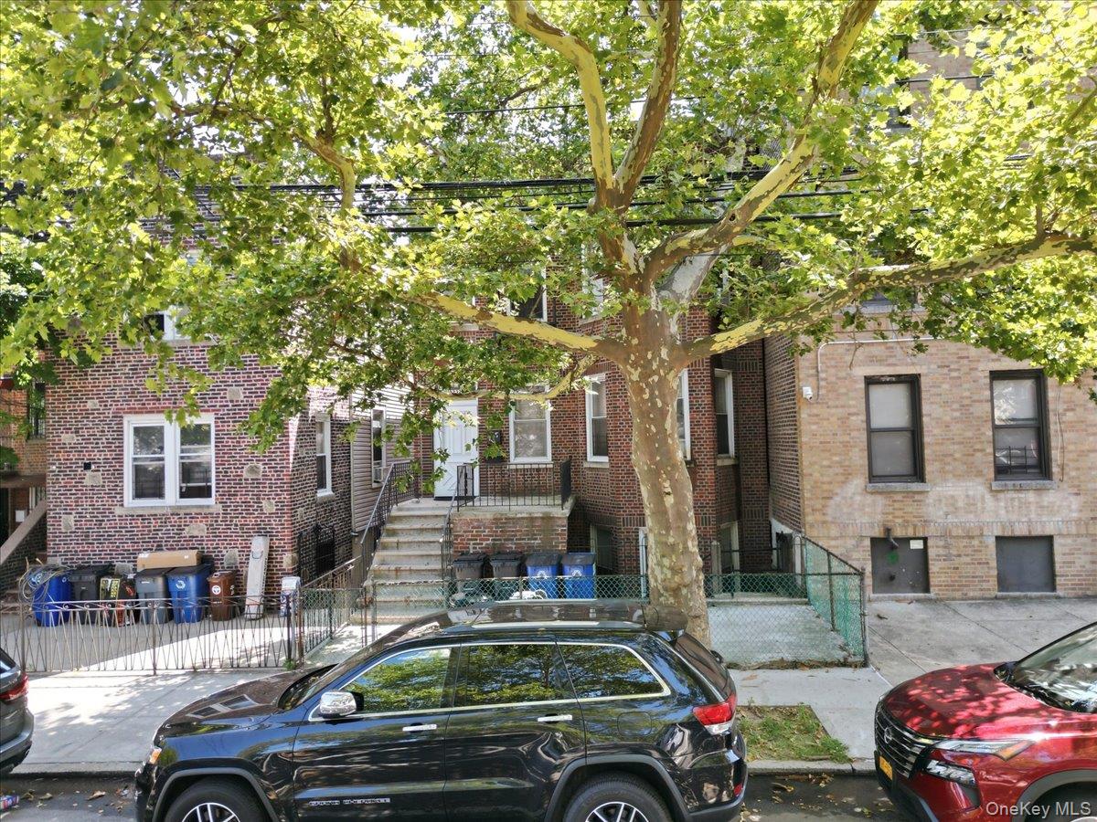 3232 Bronxwood Avenue Property Photo 1