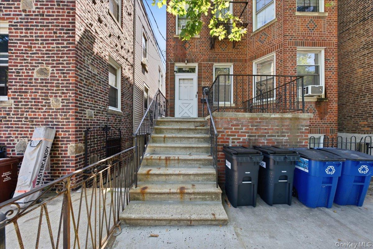 3232 Bronxwood Avenue Property Photo 2