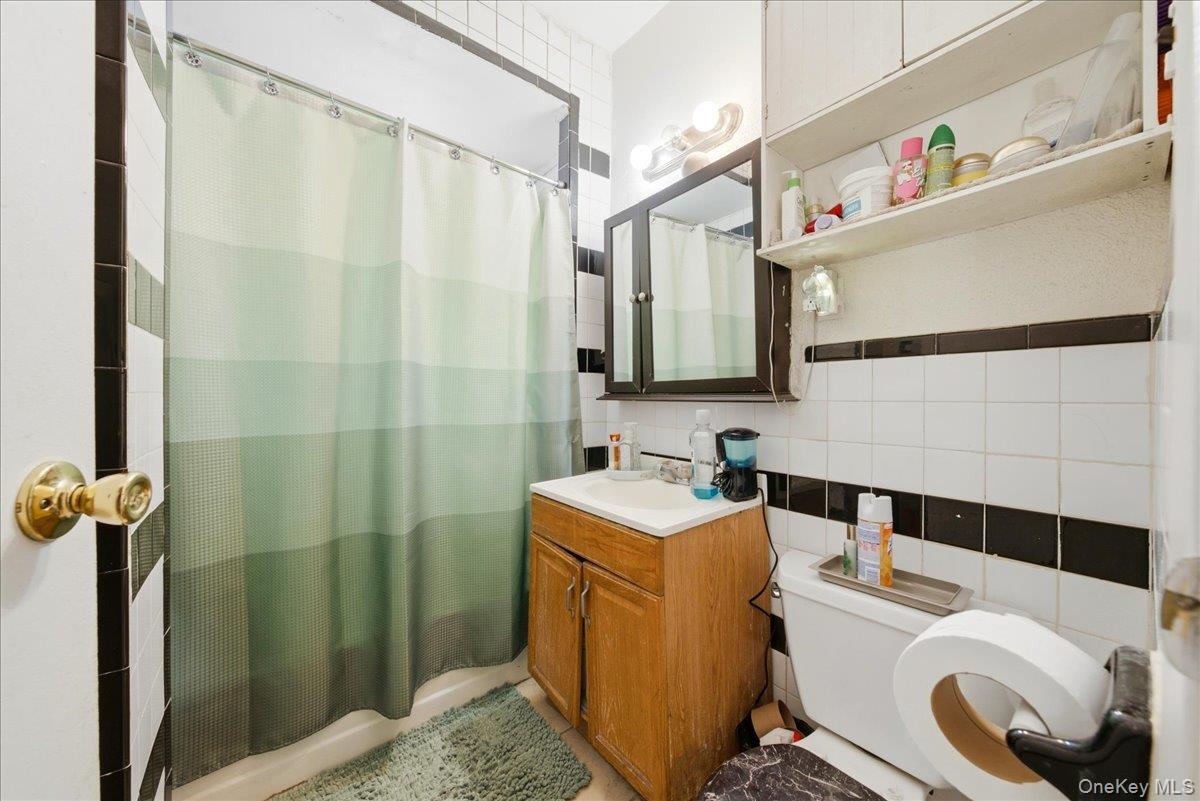 3232 Bronxwood Avenue Property Photo 16