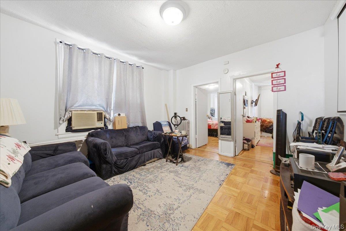 3232 Bronxwood Avenue Property Photo 18