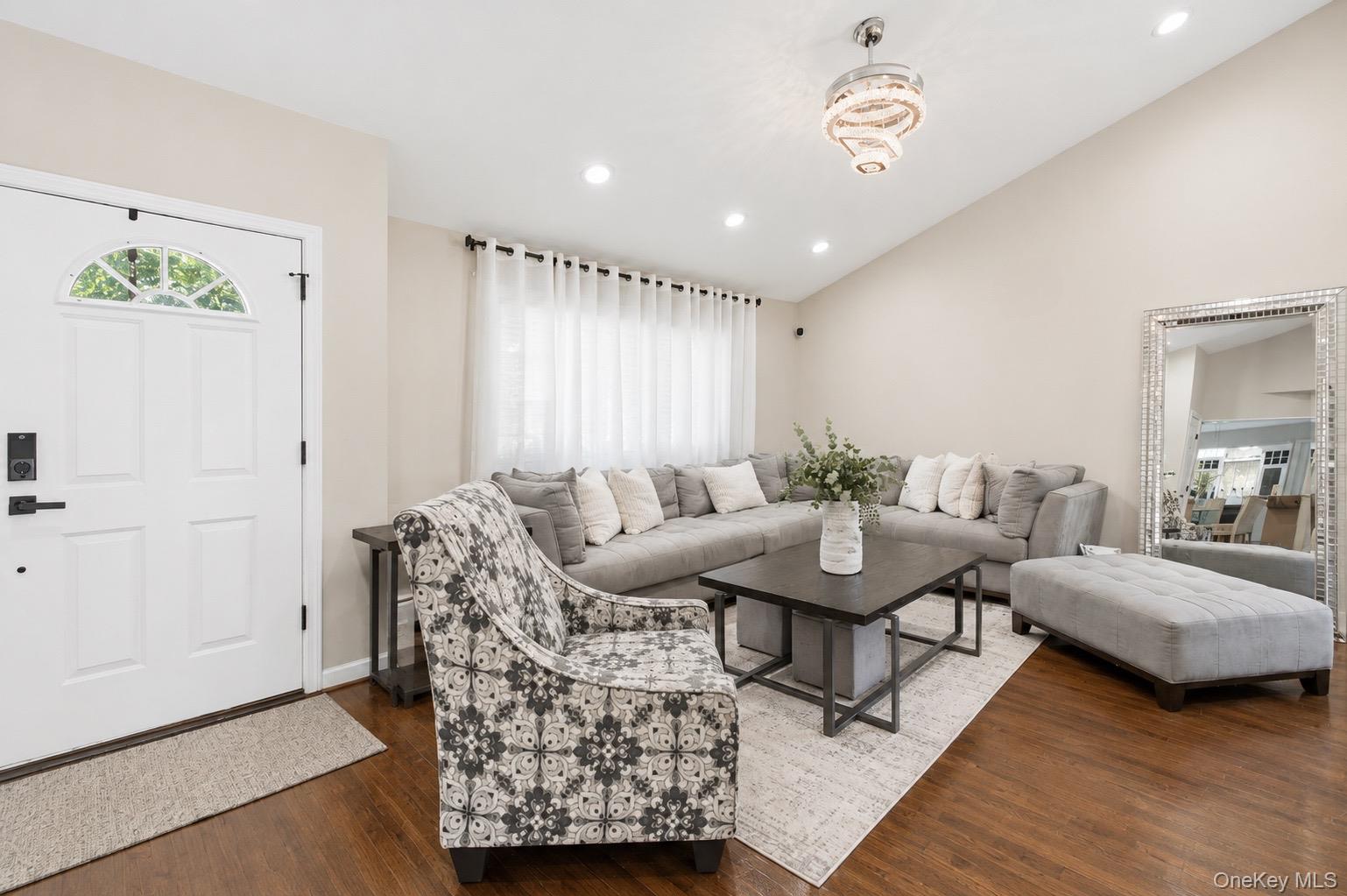 9 Starr Street Property Photo 5