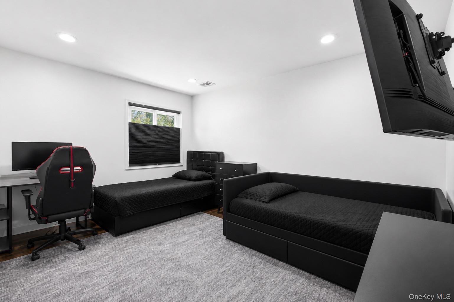 9 Starr Street Property Photo 14
