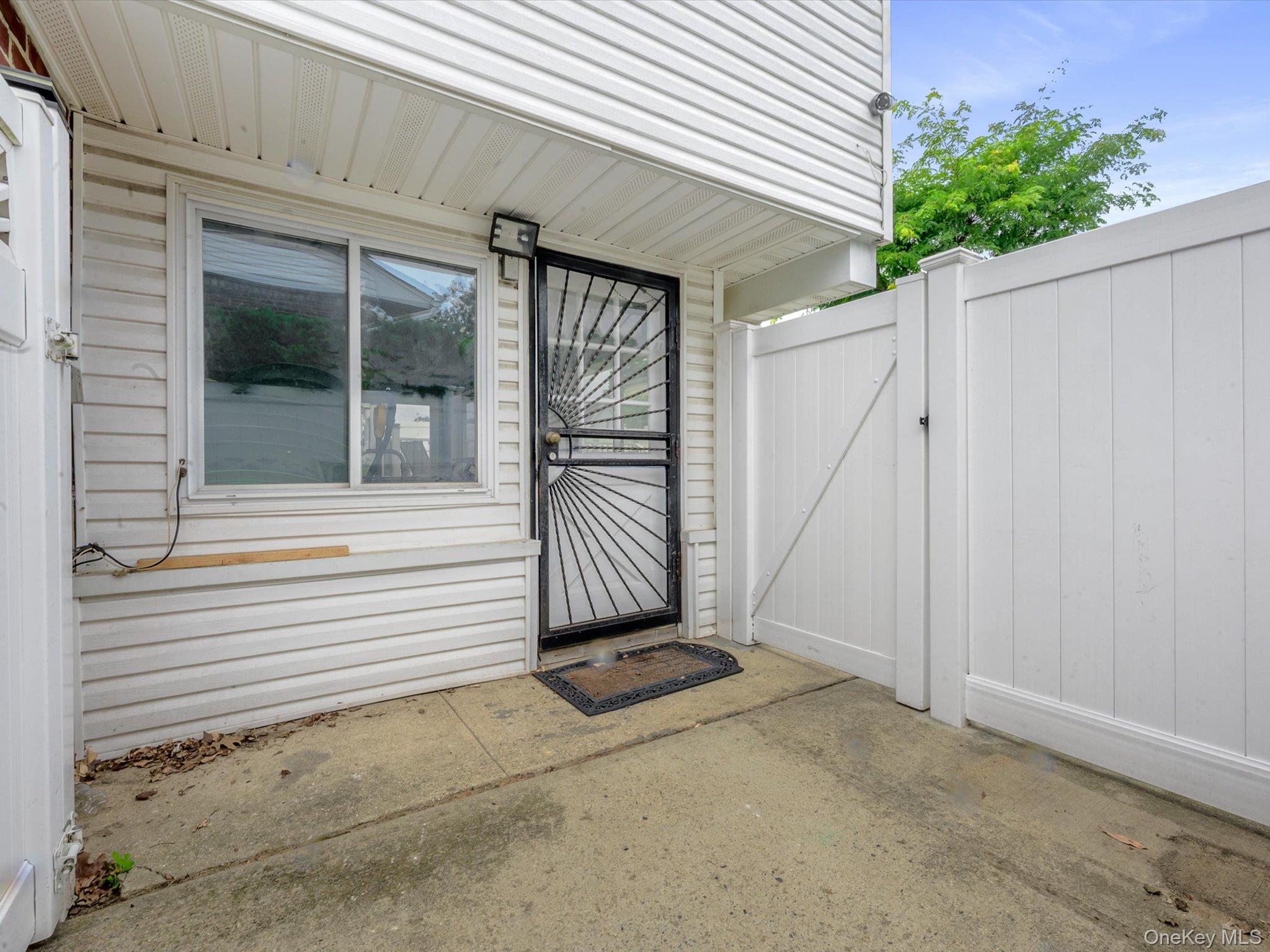 2182 Baylis Avenue Property Photo 28