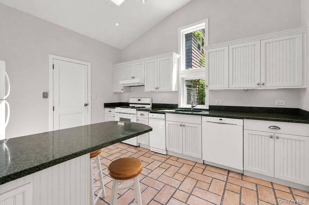 7 Tuthill Lane Property Photo 21