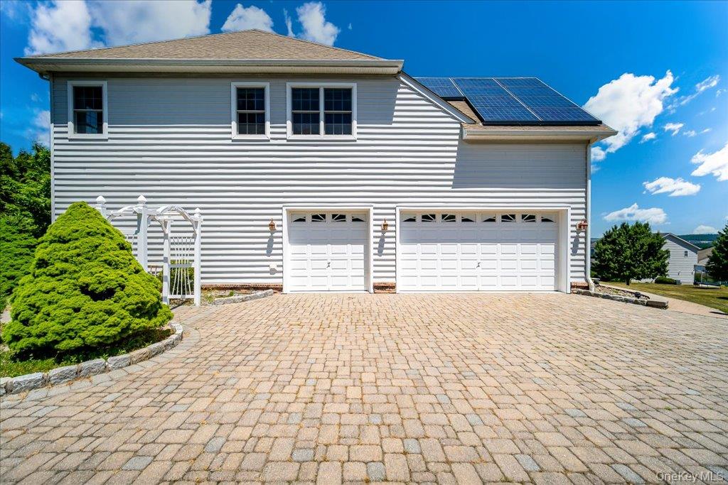 3 Stahl Way Property Photo 2