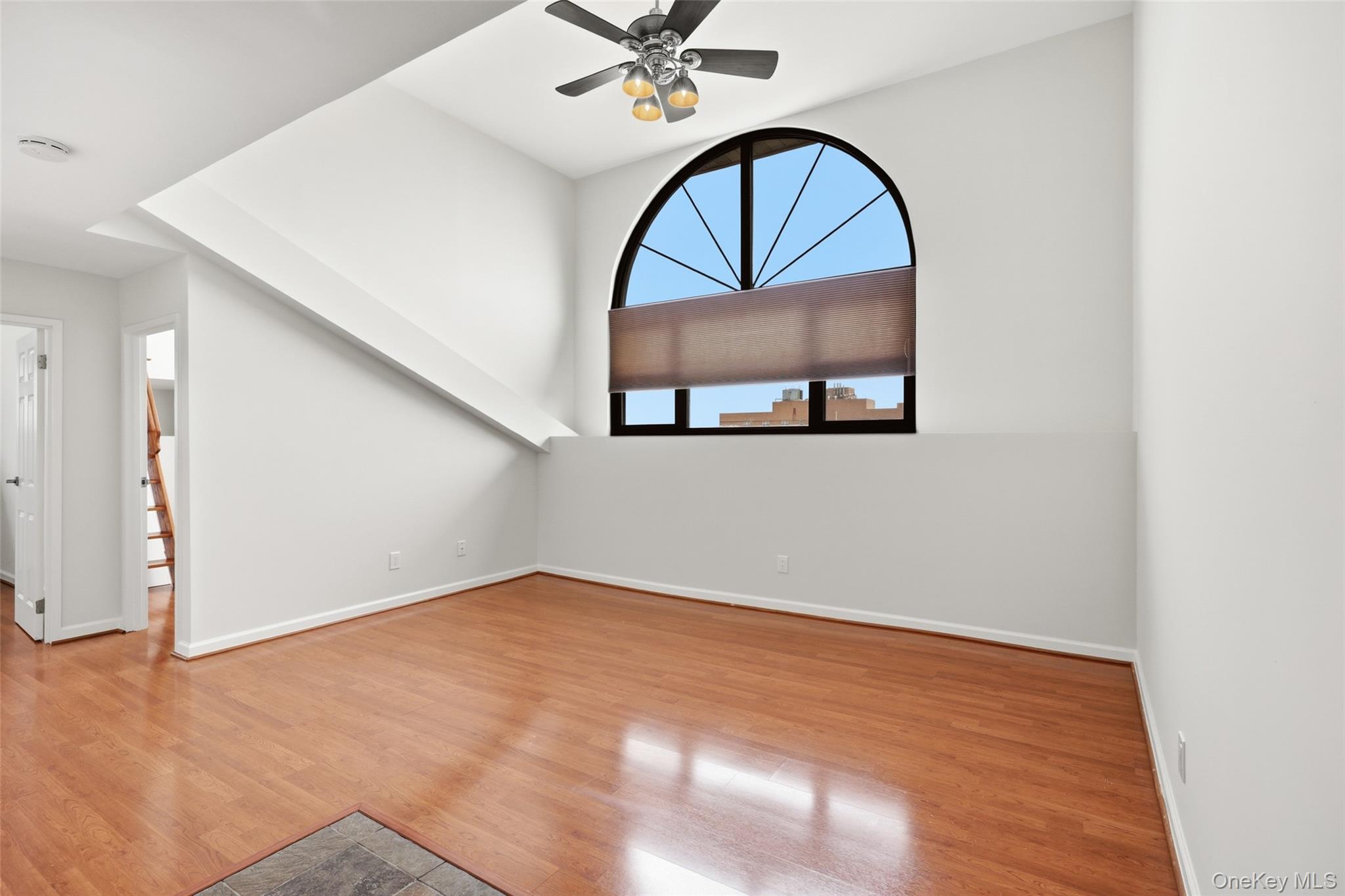 185 W Park Avenue 518 Property Photo 7