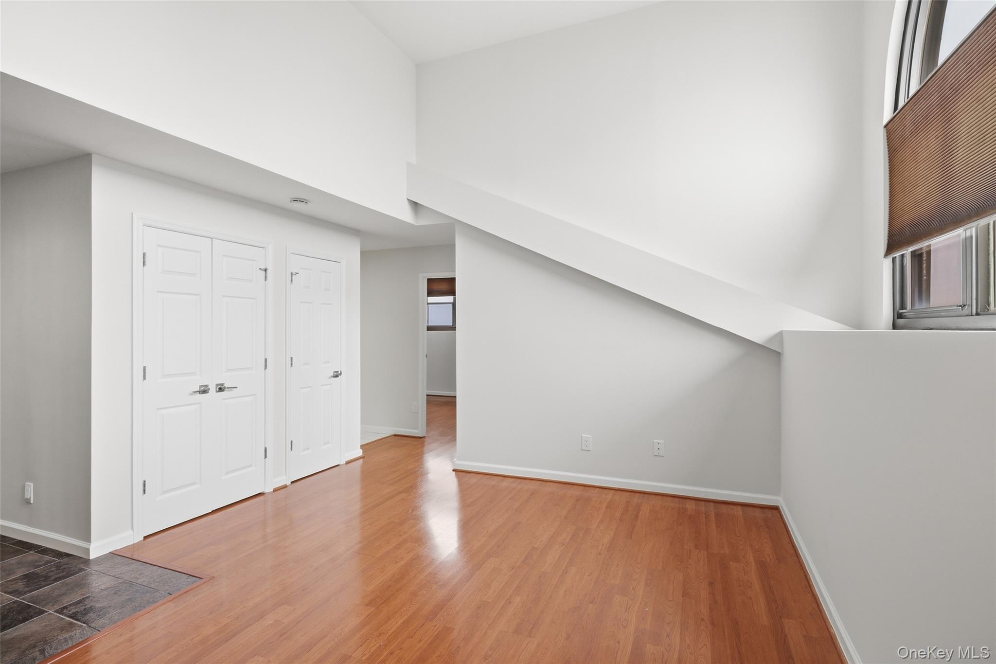 185 W Park Avenue 518 Property Photo 8