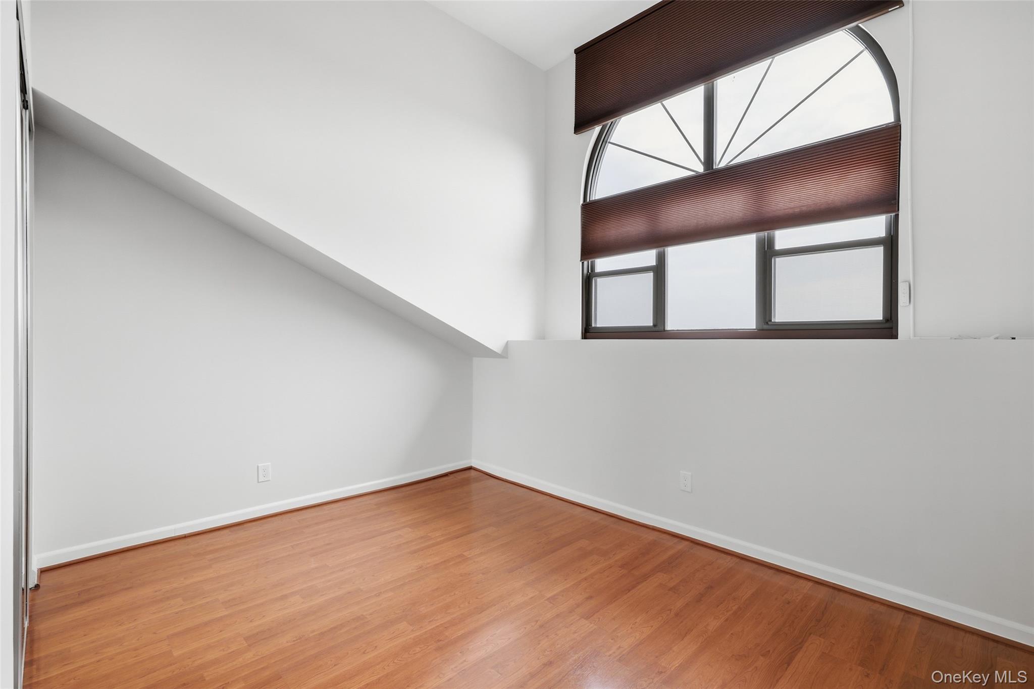 185 W Park Avenue 518 Property Photo 16