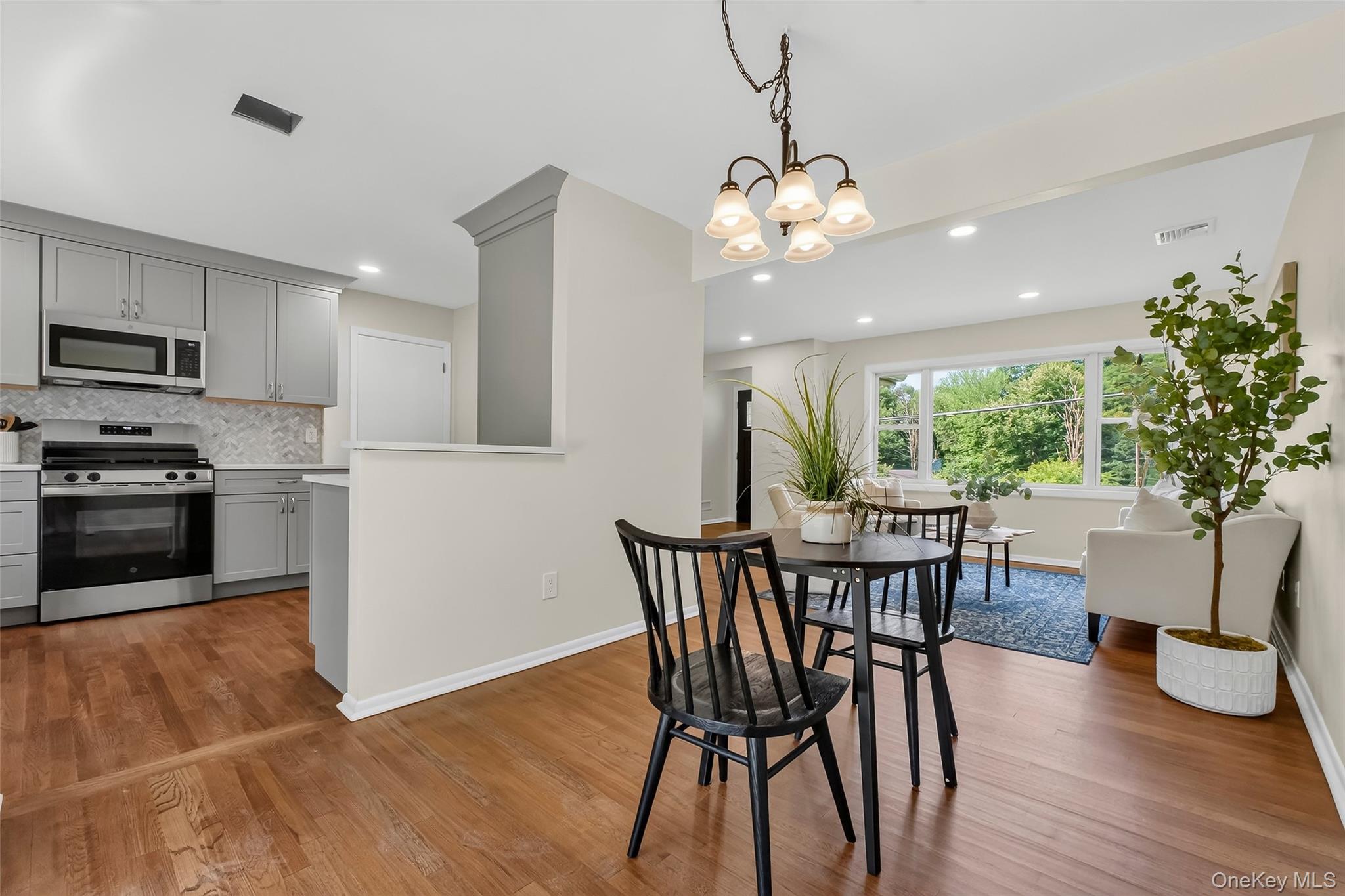 2536 Ridge Street Property Photo 6
