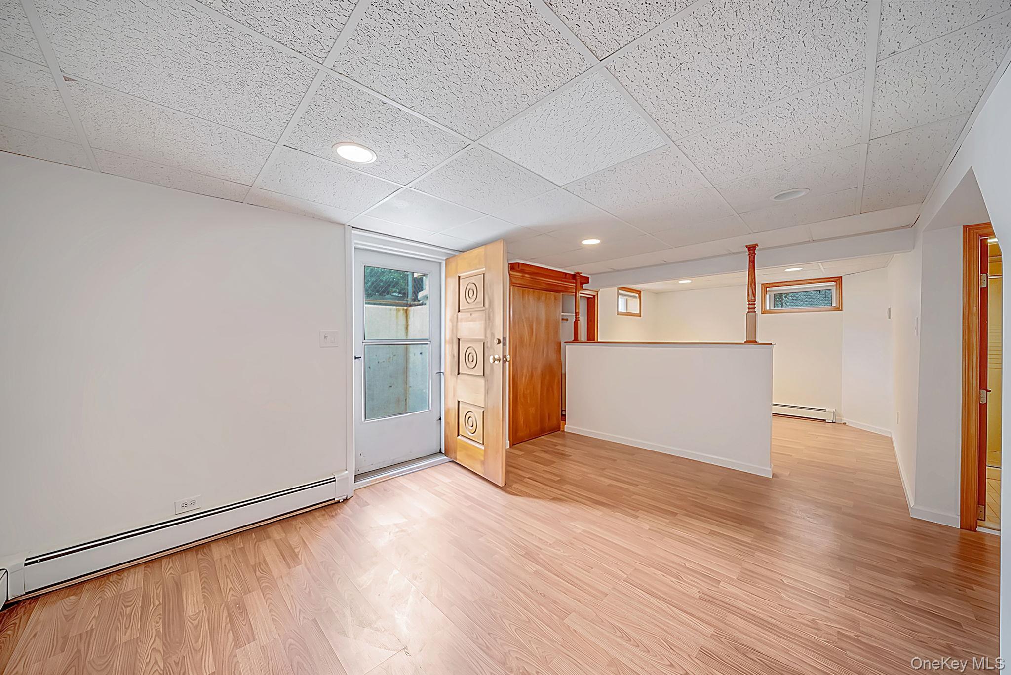 1111 Esther Street Property Photo 25