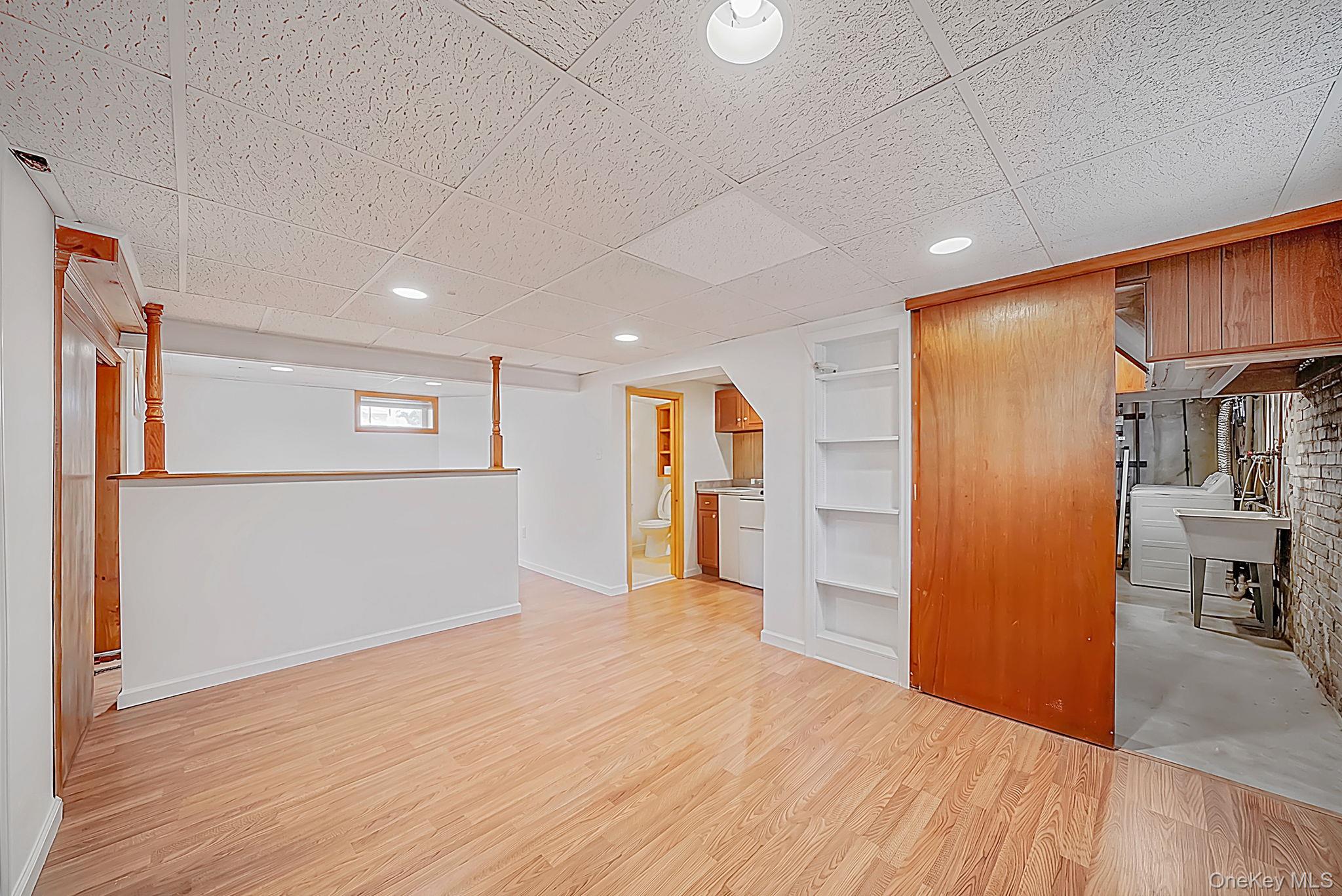 1111 Esther Street Property Photo 26