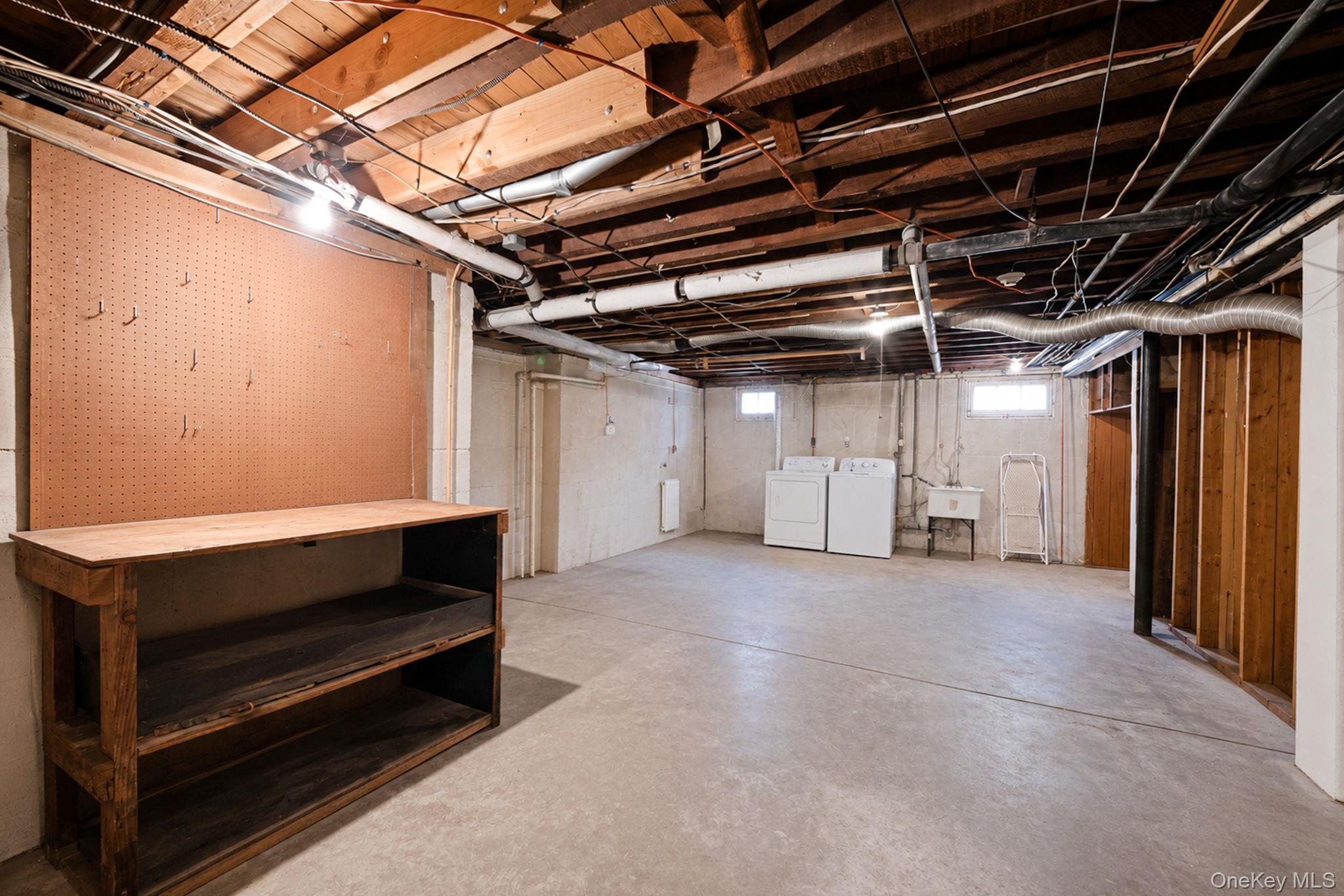 1111 Esther Street Property Photo 30