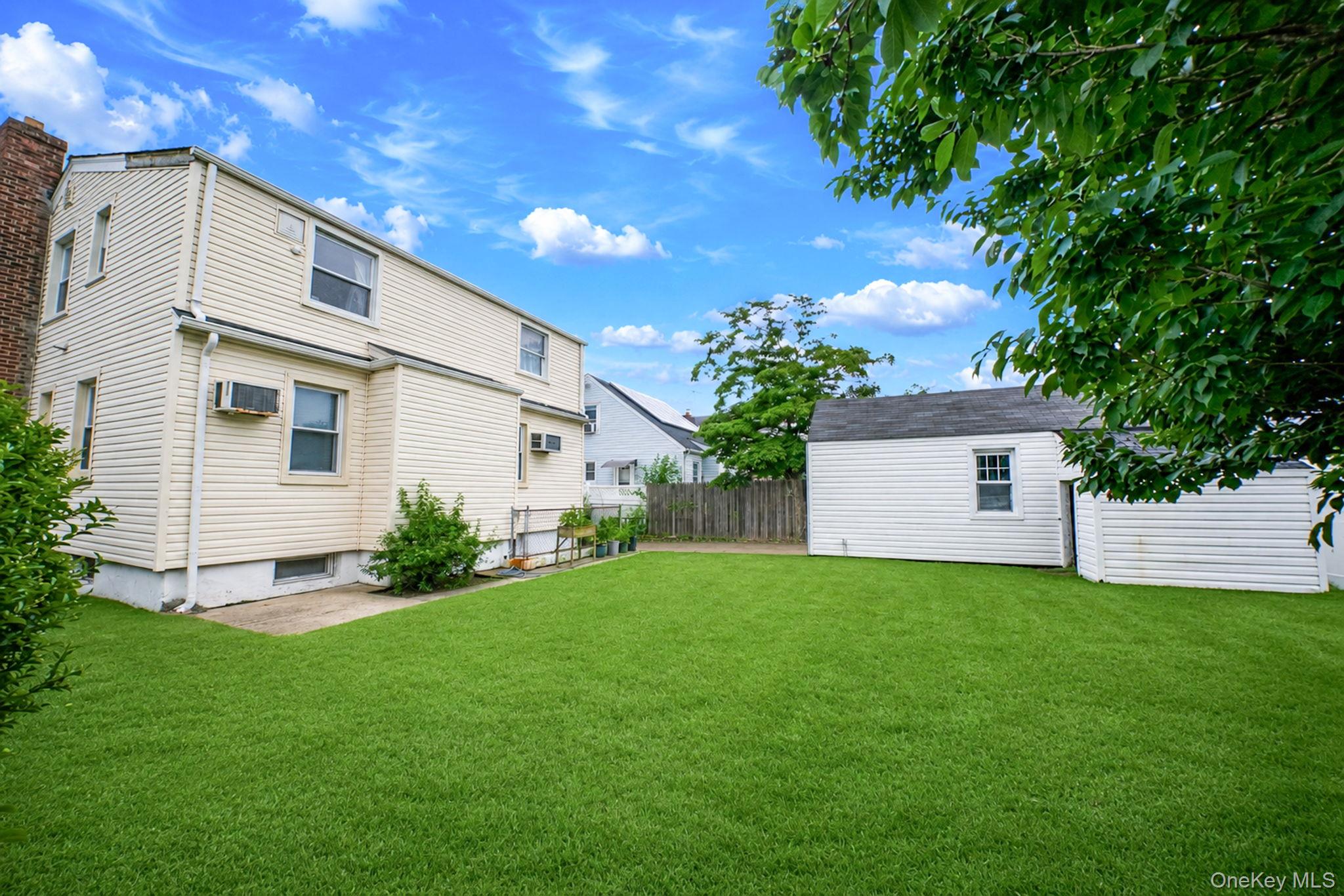 1111 Esther Street Property Photo 35