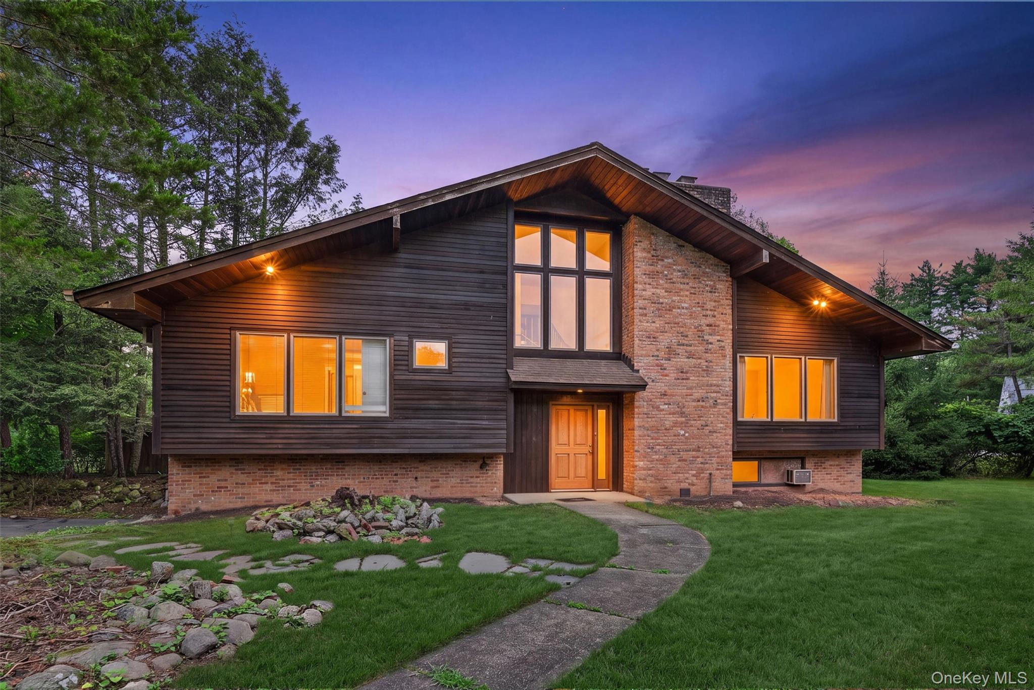 15 Meadowlark Drive Property Photo 1