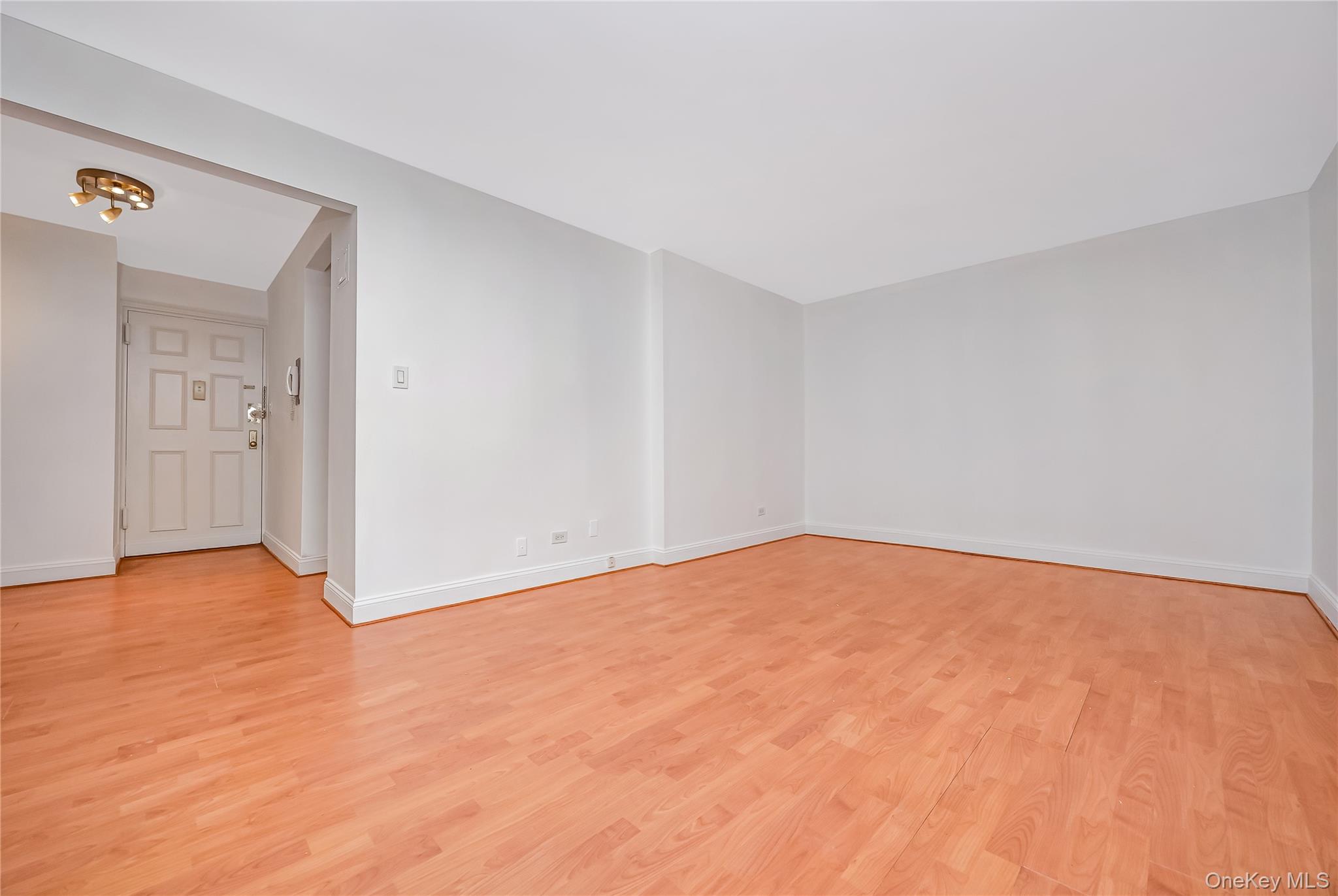 14050 Burden Crescent 2e Property Photo 13