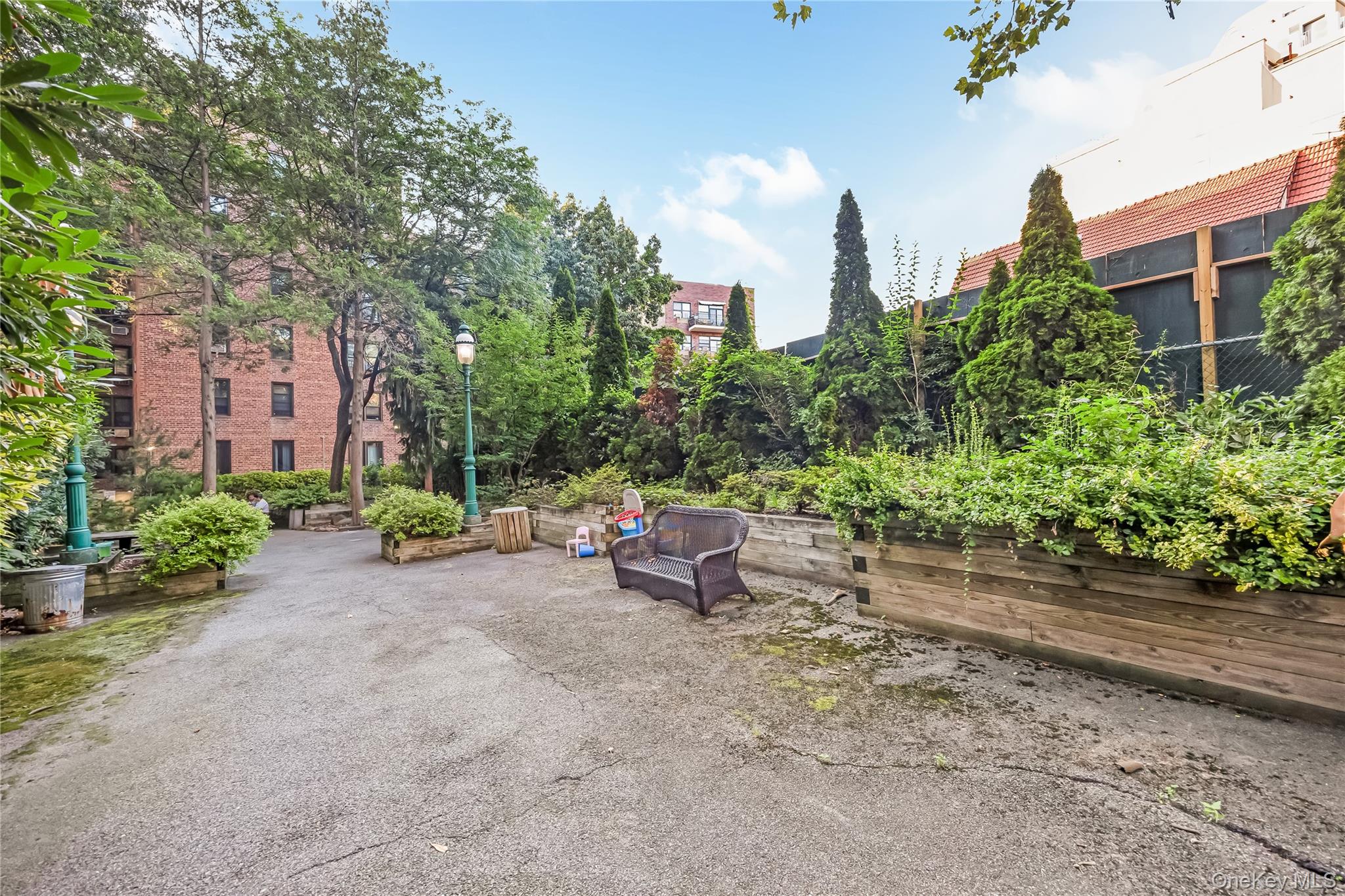 14050 Burden Crescent 2e Property Photo 22