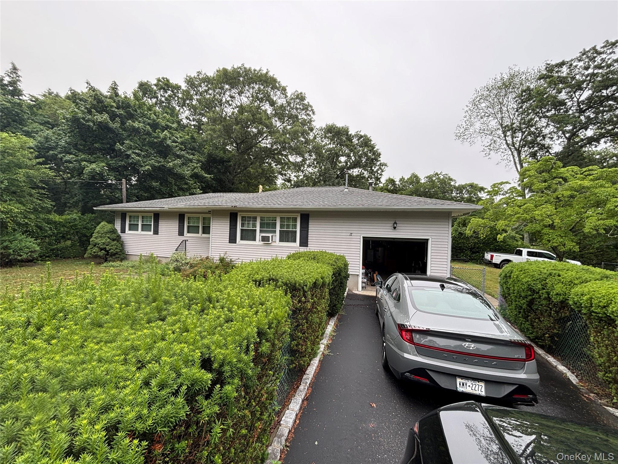 72 Fanning Boulevard Property Photo 2