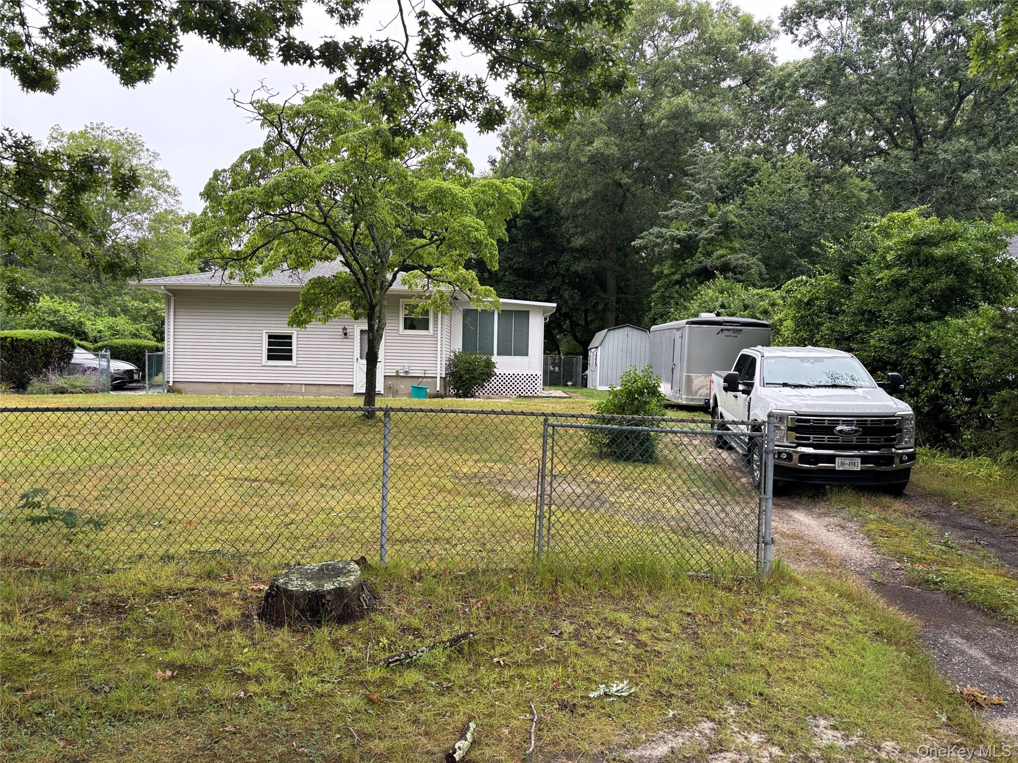 72 Fanning Boulevard Property Photo 4