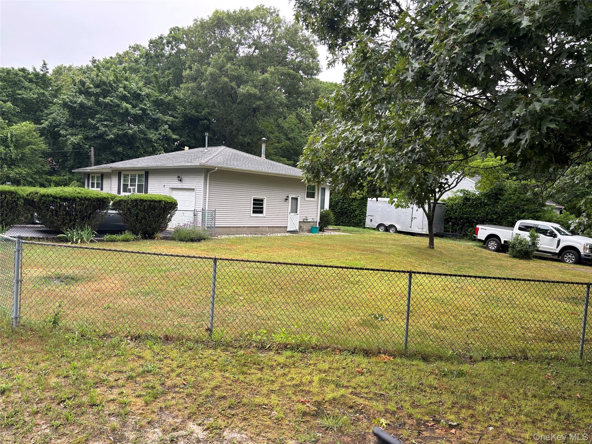 72 Fanning Boulevard Property Photo 5