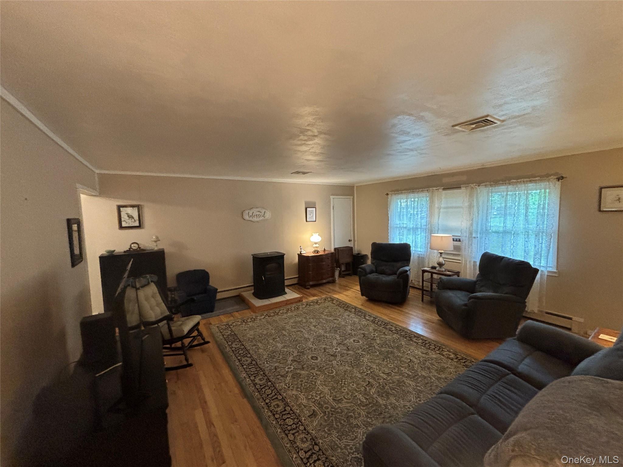 72 Fanning Boulevard Property Photo 8