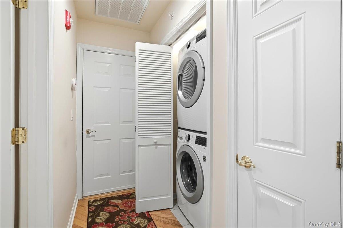 189 Symphony Drive Property Photo 13