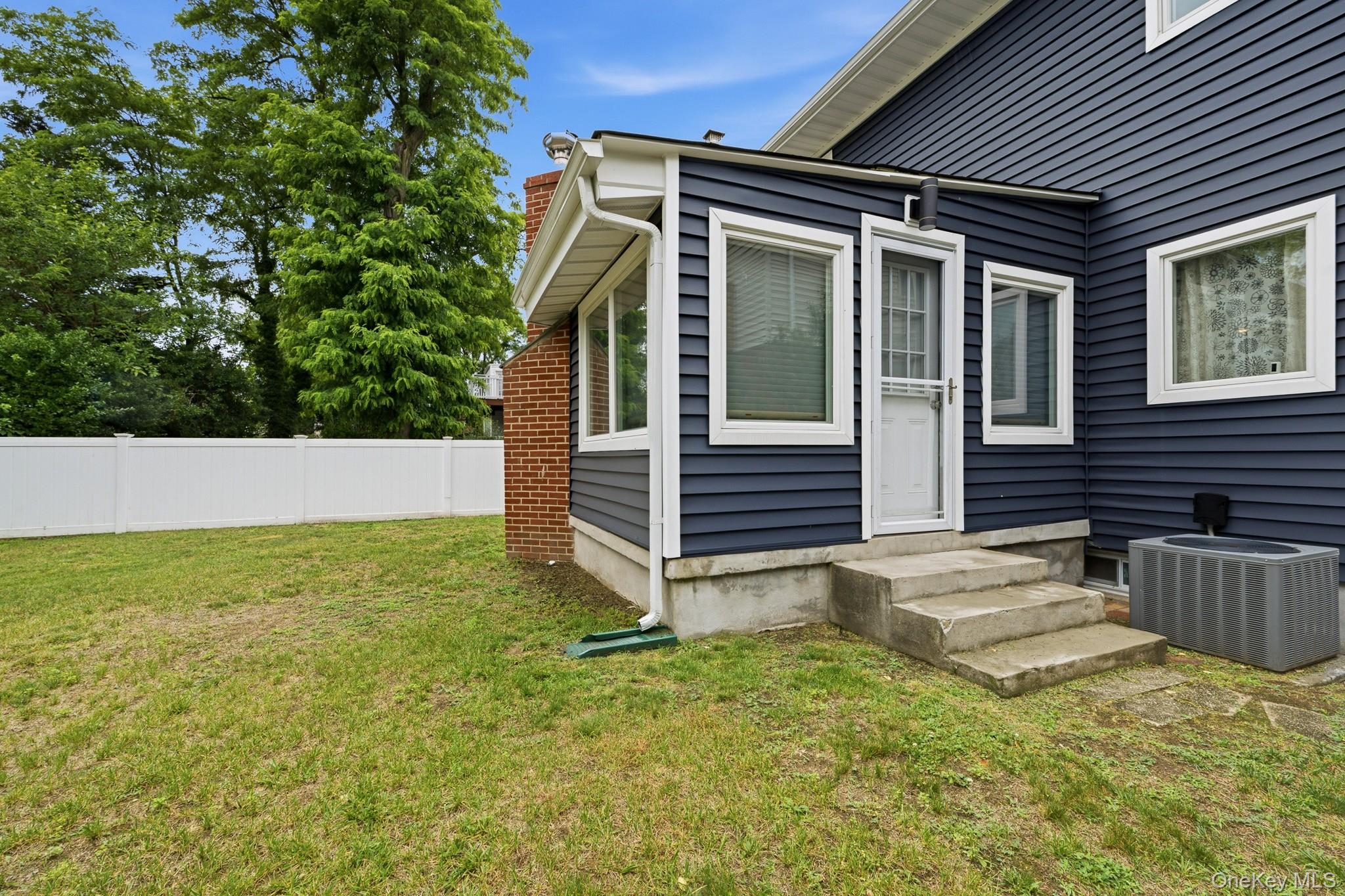 4 Pequot Avenue Property Photo 8