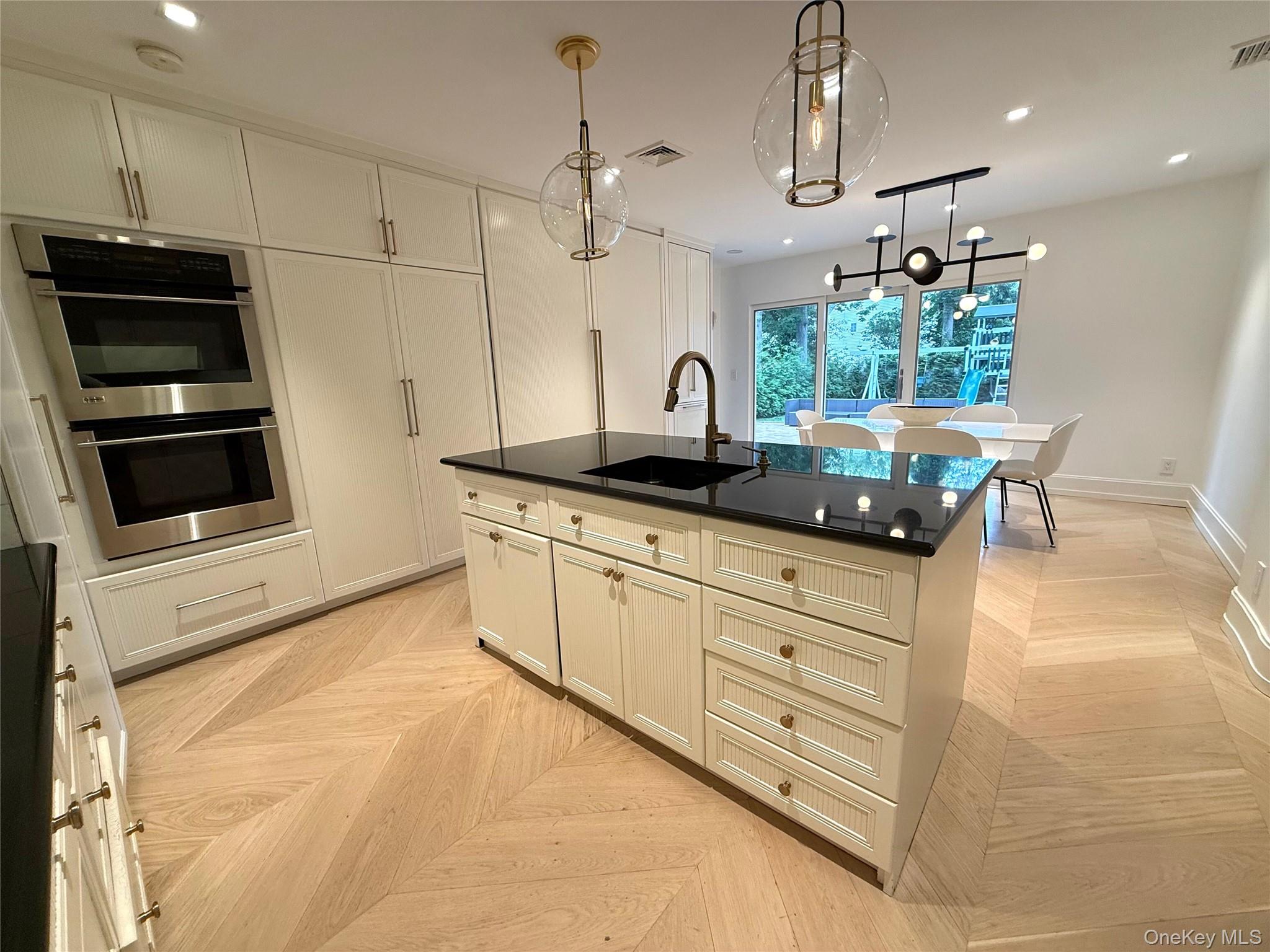 524 Woodmere Boulevard Property Photo 17